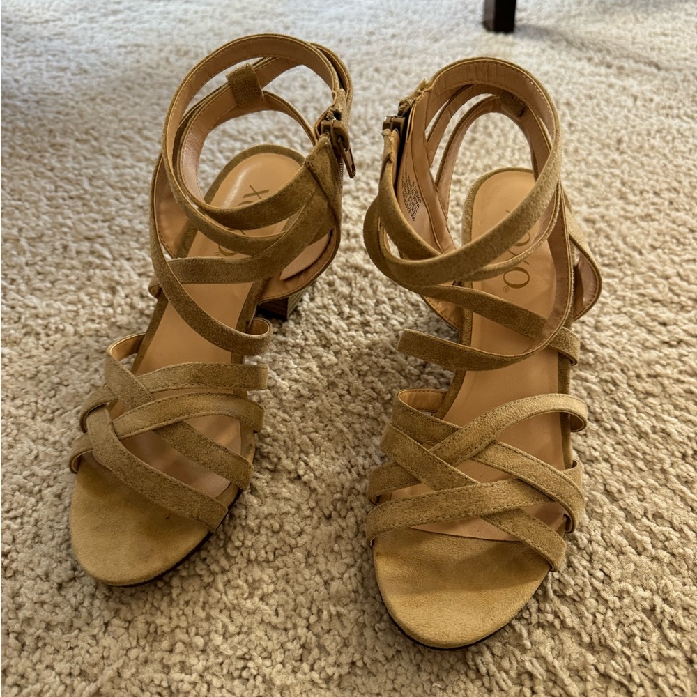 XOXO nude strappy block heel 9